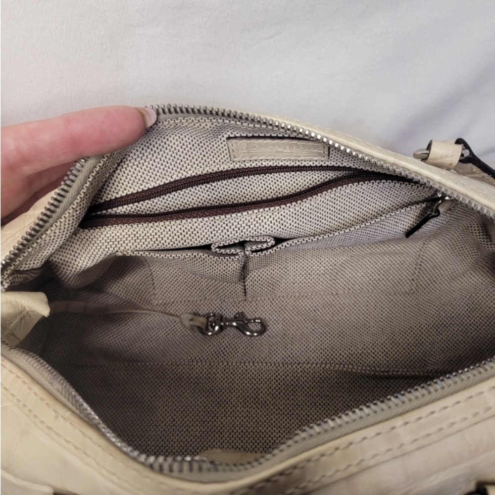 Dooney & Bourke Vintage Bone Croc Embossed Barrel Duffle Purse Bag - Picture 10 of 14